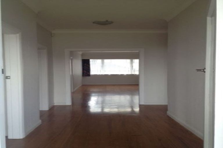 Photo of property in 57 Hayr Road, Three Kings, Auckland, 1042