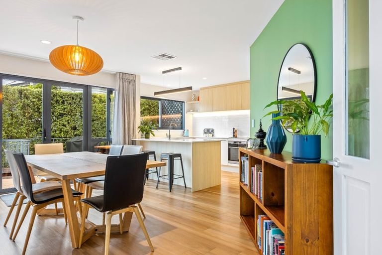 Photo of property in 8 Lady Polson Lane, Cashmere, Christchurch, 8022