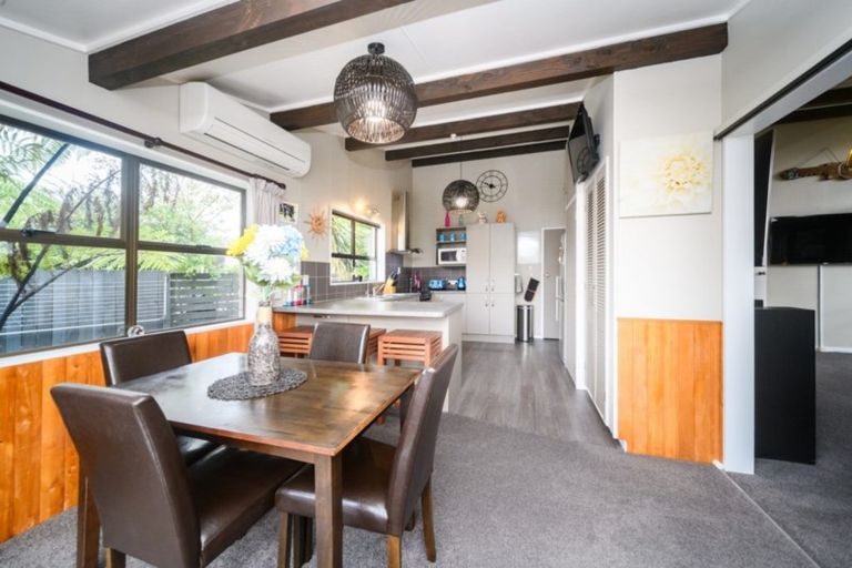 Photo of property in 1 Meads Place, Bulls, 4818