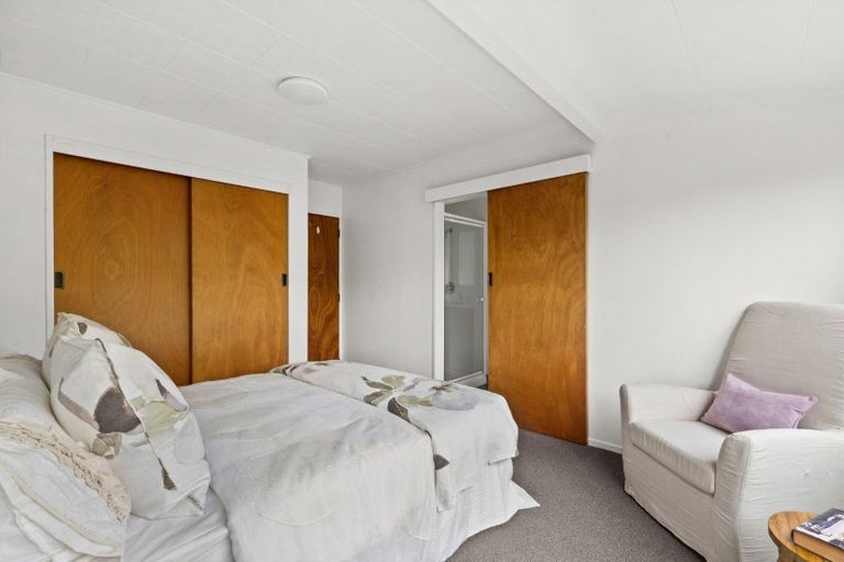 Photo of property in 21 Tauroa Road, Havelock North, 4130