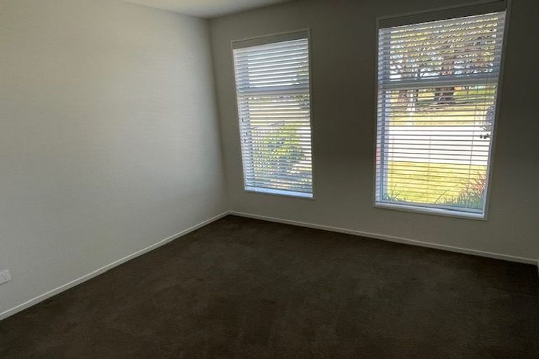 Photo of property in 6 John Raven Lane, Woodend, 7610