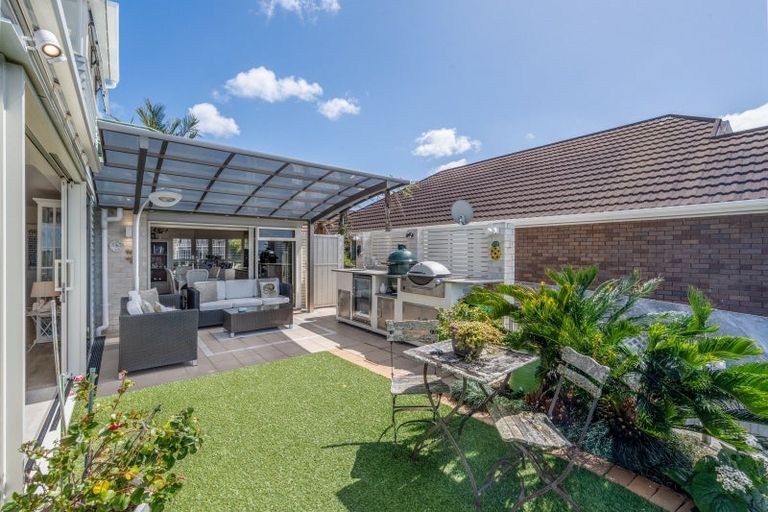 Photo of property in 44a Cook Street, Howick, Auckland, 2014