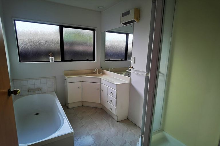 Photo of property in 4/12 Stratford Avenue, Milford, Auckland, 0620