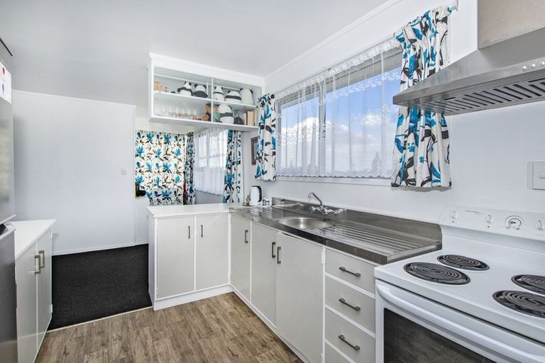 Photo of property in 13 Lilian Street, Te Kamo, Kamo, 0112