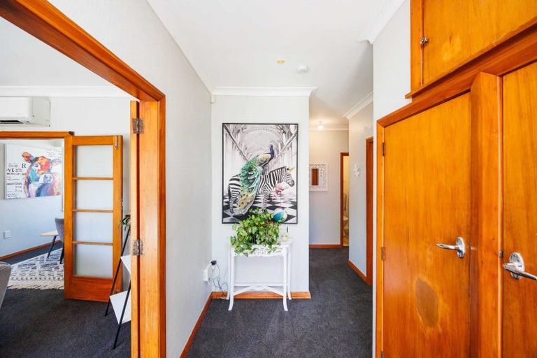 Photo of property in 30 Aberdeen Avenue, Takaro, Palmerston North, 4412