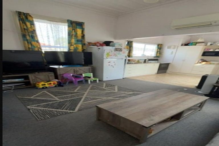 Photo of property in 32 Cutten Street, South Dunedin, Dunedin, 9012