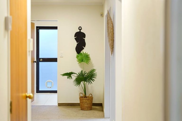 Photo of property in 11 College Drive, Paraparaumu, 5032