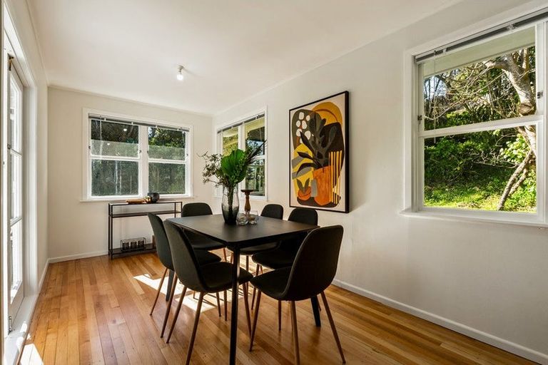 Photo of property in 61 Beazley Avenue, Paparangi, Wellington, 6037