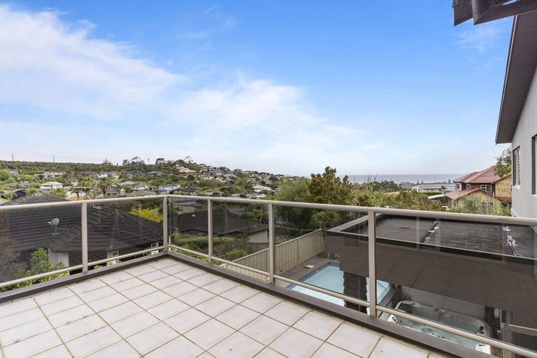 Photo of property in 73 Waldorf Crescent, Orewa, 0931