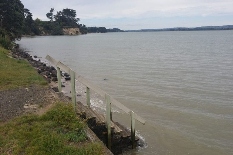 Photo of property in 9 Beach Road, Glenbrook, Waiuku, 2681