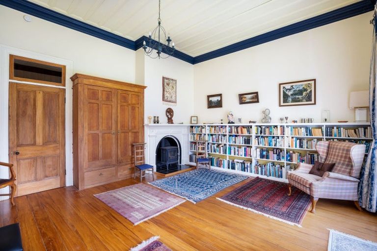 Photo of property in 1 Kahikatea Street, Inglewood, 4330