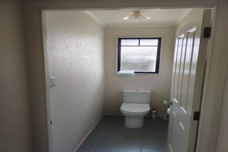 Photo of property in 6 Stewart Gibson Place, Manurewa, Auckland, 2105