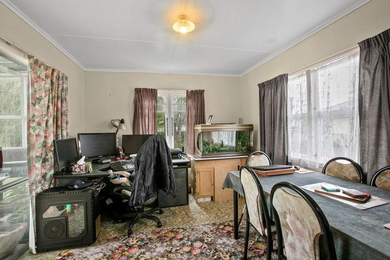 Photo of property in 155 Seaview Road, Westown, New Plymouth, 4310