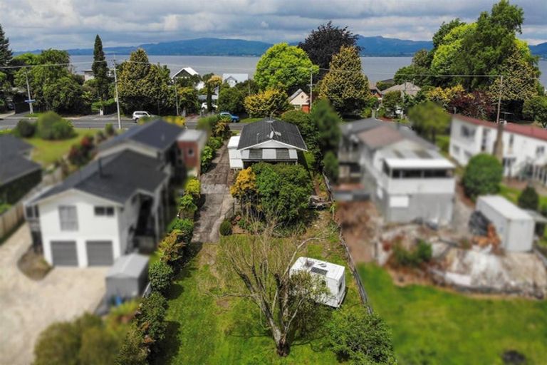 Photo of property in 130 Koutu Road, Kawaha Point, Rotorua, 3010