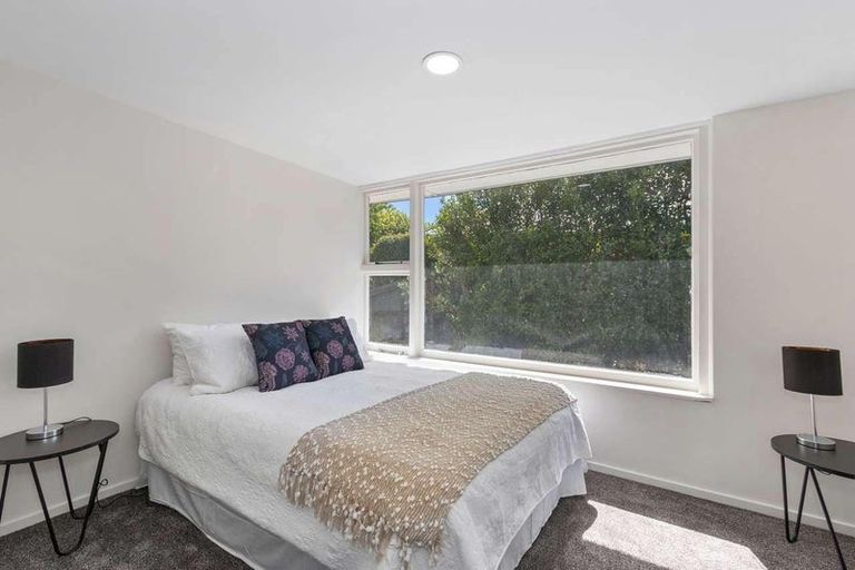 Photo of property in 38 Pinehurst Crescent, Russley, Christchurch, 8042