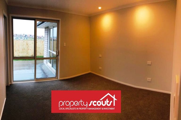 Photo of property in 24 Resolution Drive, Gulf Harbour, Whangaparaoa, 0930