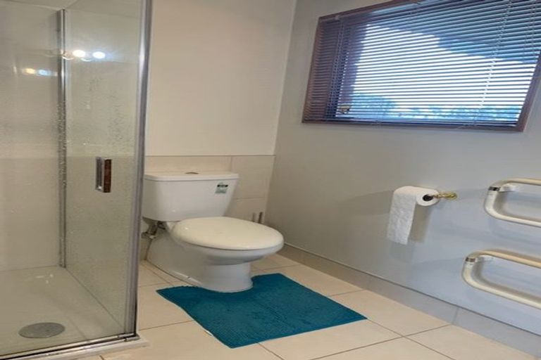 Photo of property in 454 Taupaki Road, Kumeu, 0892