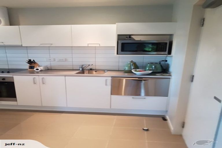 Photo of property in 7e/60 Masons Road, Oteha, Auckland, 0632