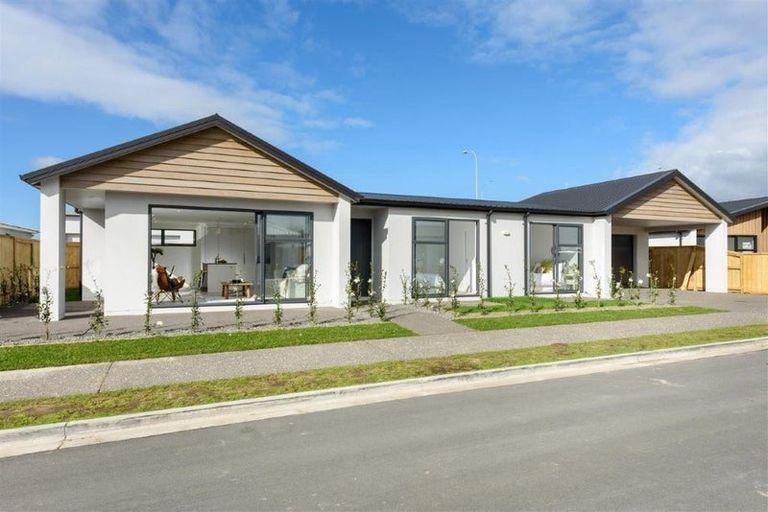 Photo of property in 76 Franks Way, Papamoa Beach, Papamoa, 3118