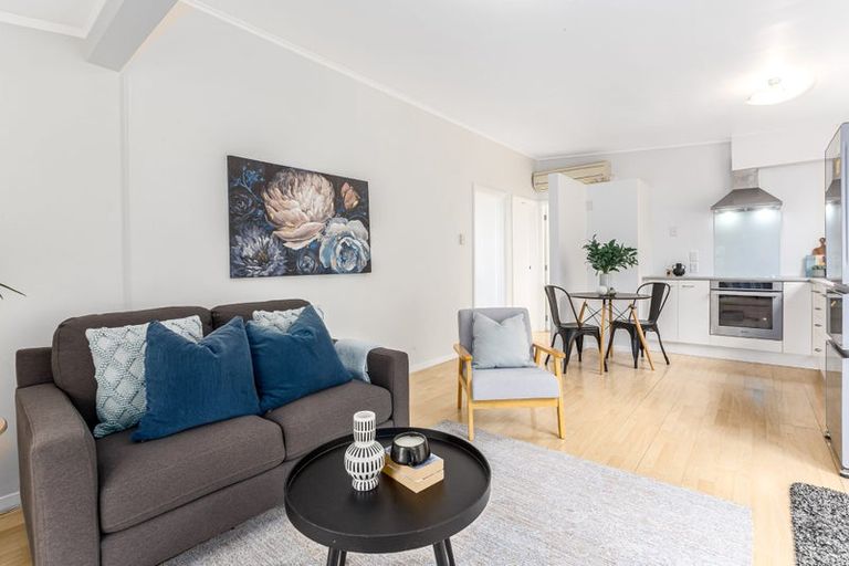 Photo of property in 12 Owhiti Street, Titahi Bay, Porirua, 5022