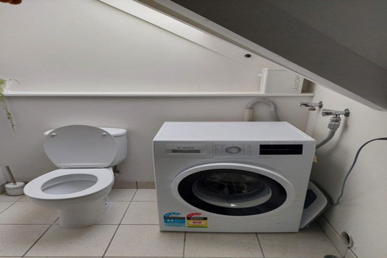 Photo of property in 25/10 Pitarua Street, Thorndon, Wellington, 6011