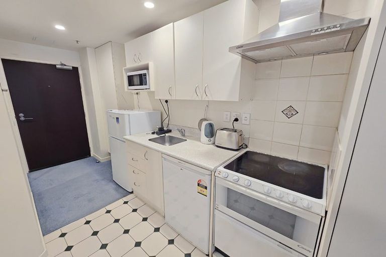 Photo of property in Terrace Heights Apartments, 4d/163 The Terrace, Wellington Central, Wellington, 6011