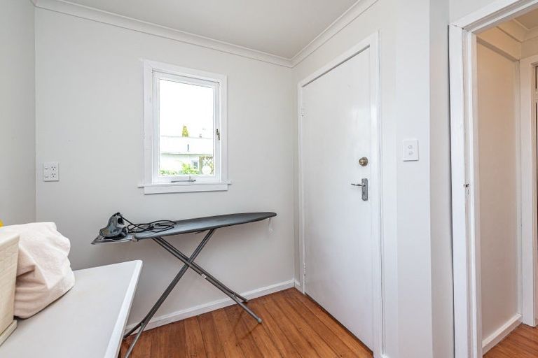 Photo of property in 5 Tregarth Street, Saint Johns Hill, Whanganui, 4501