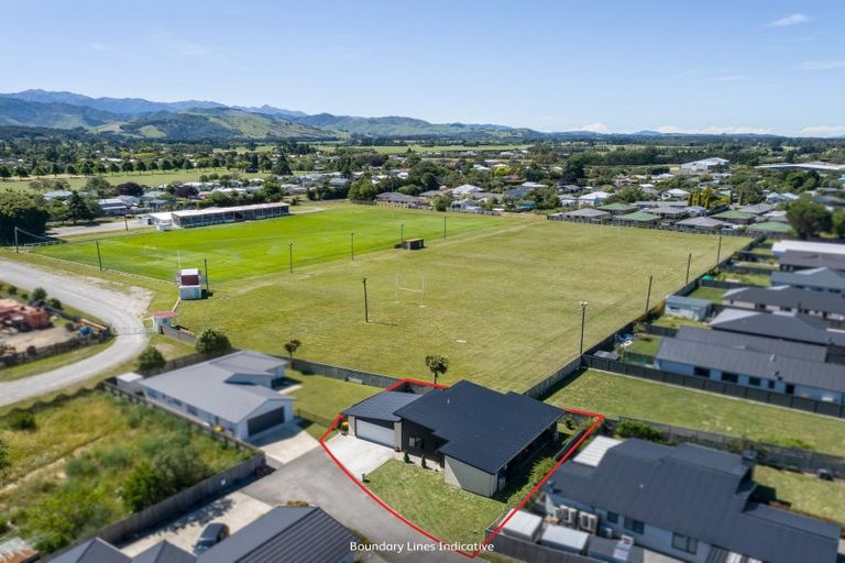 Photo of property in 4 Devon Lane, Carterton, 5713