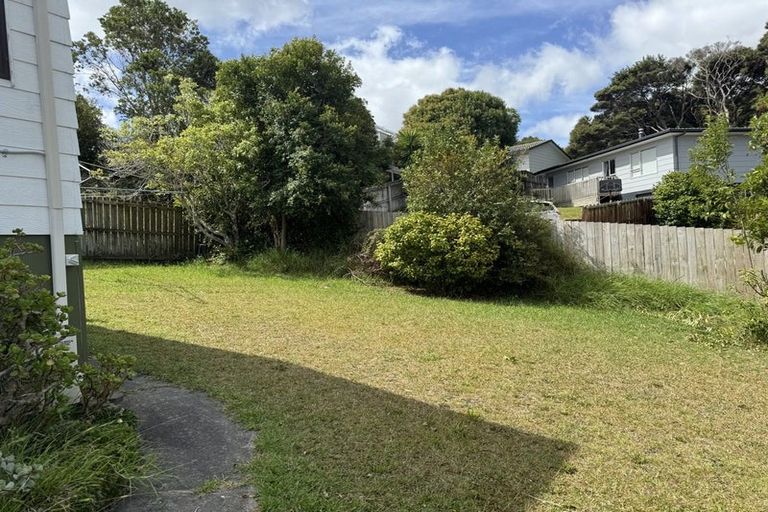 Photo of property in 4 Thistledew Place, Bayview, Auckland, 0629