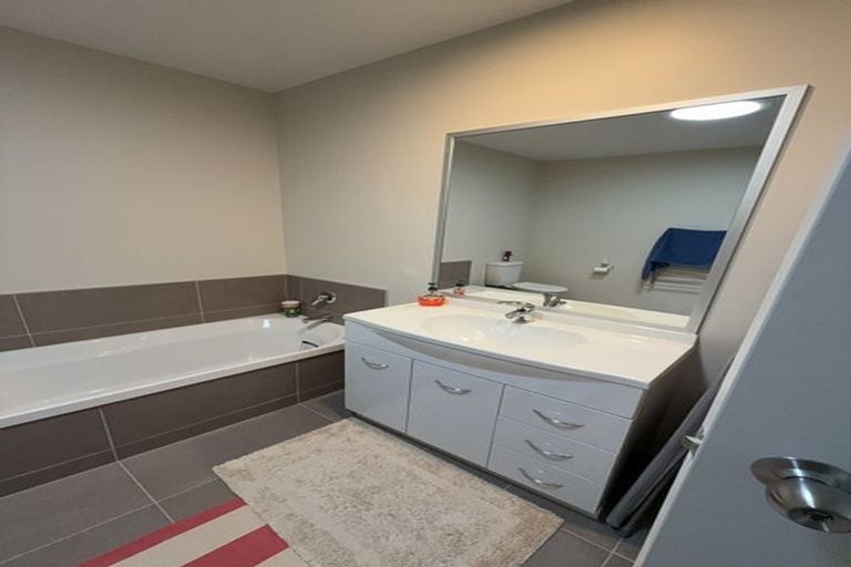 Photo of property in 55 Phar Lap Crescent, Takanini, 2112