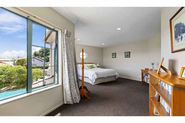 Photo of property in 127a Browns Bay Road, Browns Bay, Auckland, 0630