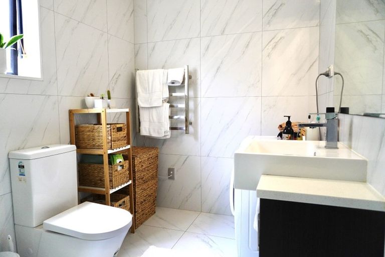 Photo of property in 7 Azzurro Way, Flat Bush, Auckland, 2019