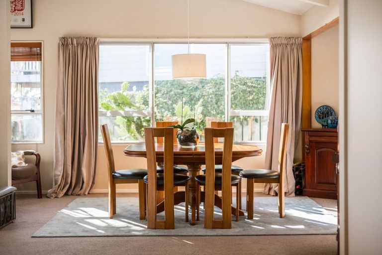 Photo of property in 2 Forth Place, Papakowhai, Porirua, 5024