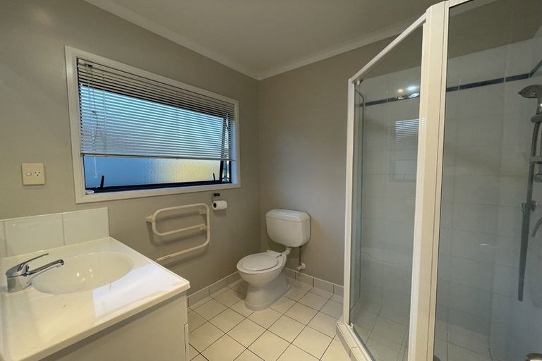 Photo of property in 9 Anrath Close, East Tamaki, Auckland, 2016