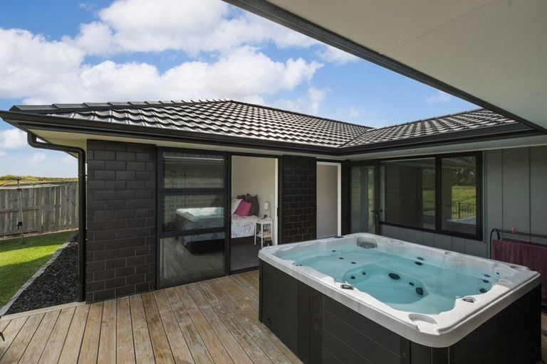 Photo of property in 8 Waimarie Way, Thames, 3500