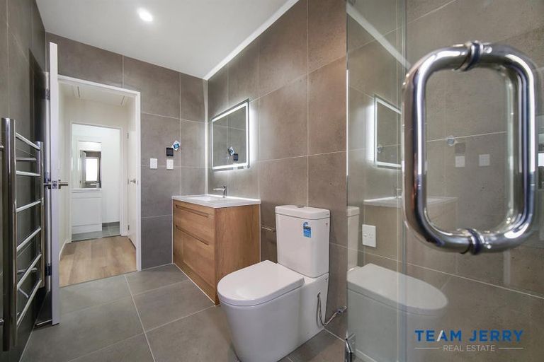 Photo of property in 21 Combat Street, Papakura, 2110