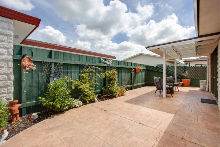 Photo of property in 1/52 Avondale Road, Taradale, Napier, 4112