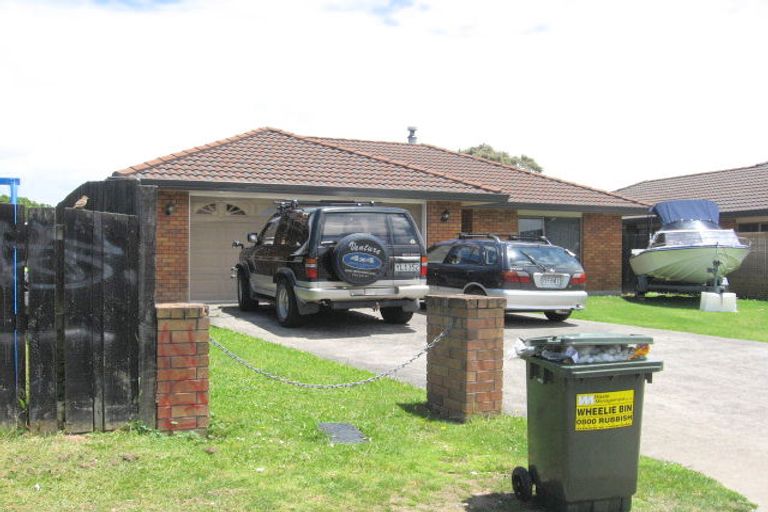 Photo of property in 25 Edinburgh Avenue, Rosehill, Papakura, 2113