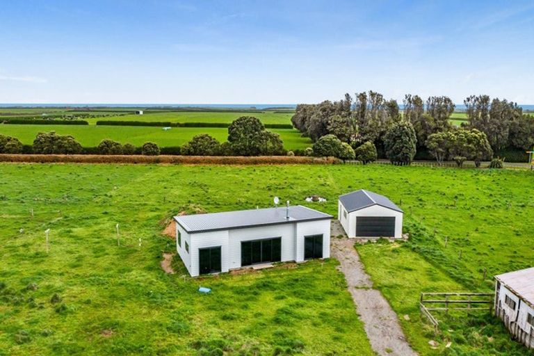 Photo of property in 62 Hassard Street, Manaia, 4612