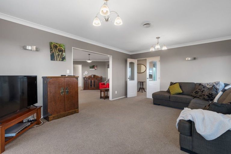 Photo of property in 6 Osprey Drive, Welcome Bay, Tauranga, 3112