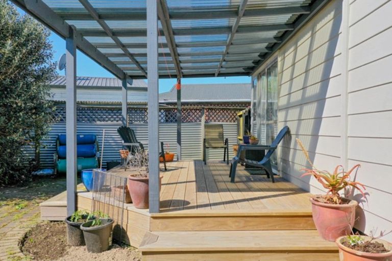 Photo of property in 6 Matipo Place, Edgecumbe, 3120