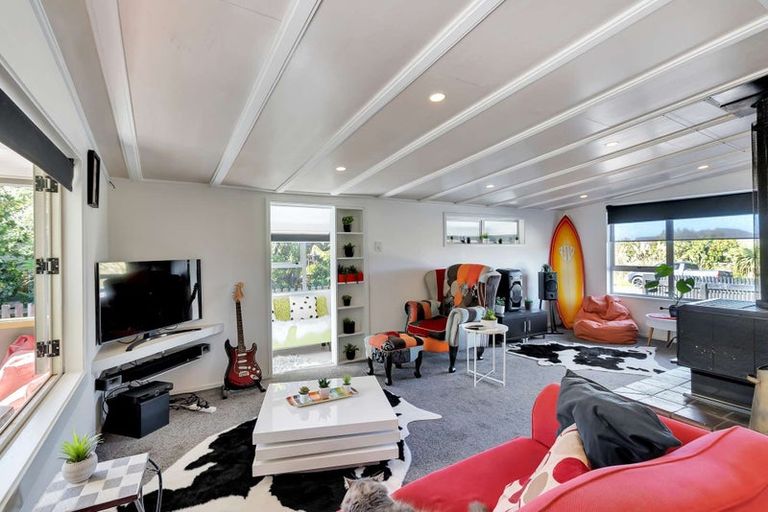 Photo of property in 47 Kings Avenue, Waikuku Beach, 7402