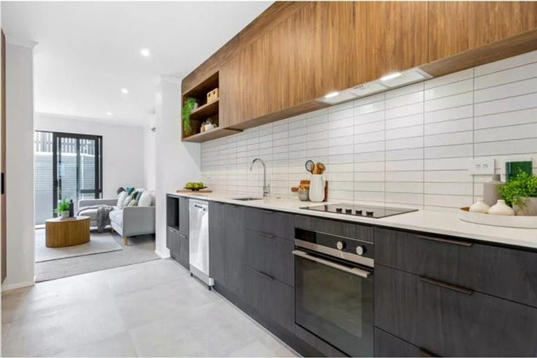 Photo of property in 17 Hema Road, Hobsonville, Auckland, 0616