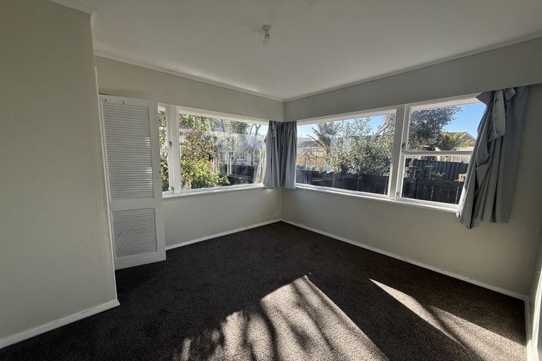 Photo of property in 1009 High Street, Avalon, Lower Hutt, 5011
