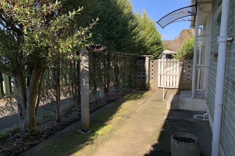 Photo of property in 2/97 Clouston Park Road, Clouston Park, Upper Hutt, 5018