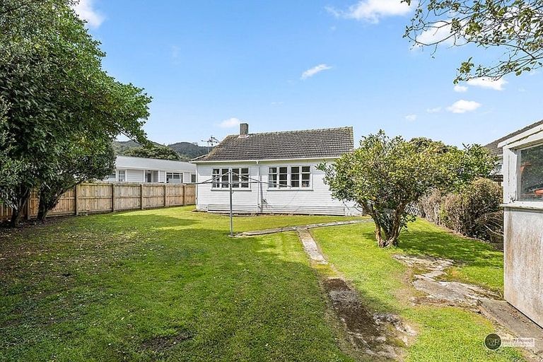 Photo of property in 21 Hunter Street, Taita, Lower Hutt, 5011