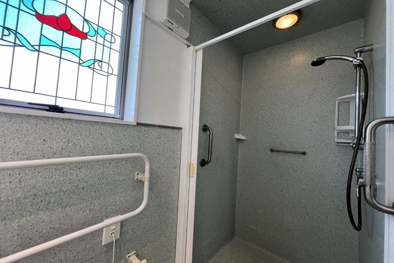 Photo of property in 43 Dorset Avenue, Westown, New Plymouth, 4310