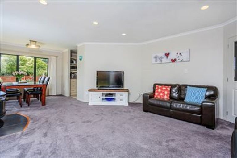 Photo of property in 45 Caversham Drive, Torbay, Auckland, 0630
