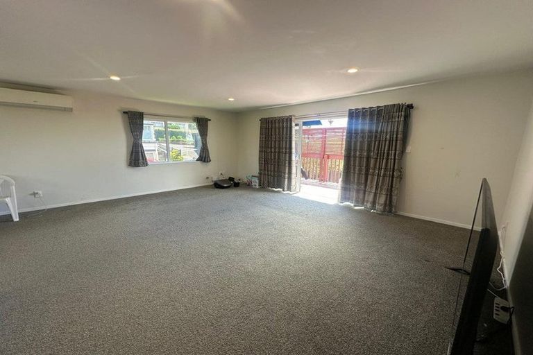 Photo of property in 15a Te Atatu Road, Te Atatu South, Auckland, 0610