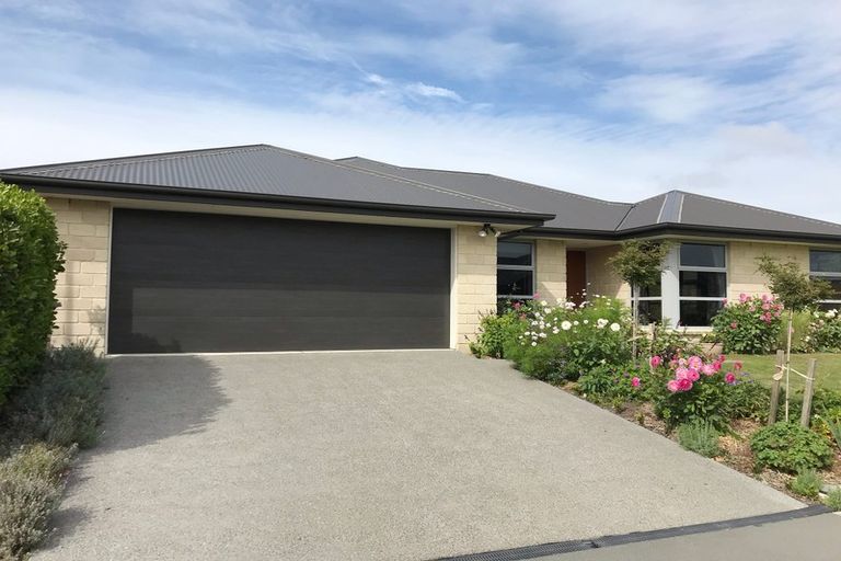 Photo of property in 11 Kuta Street, Pegasus, 7612